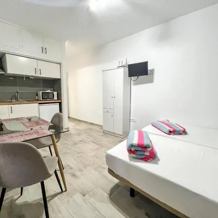 Precioso Estudio Con Terraza Privada Y Bbq En 4*